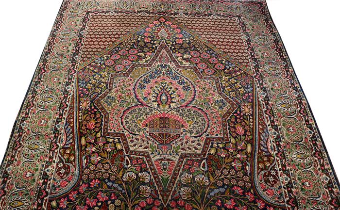 Isfahan (?), ca. 360x 270 cm.