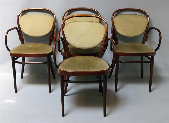 Vier Stühle, Thonet.