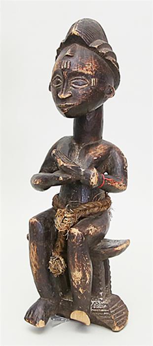Sitzende, weibliche Figur - Ibedji, Yoruba.