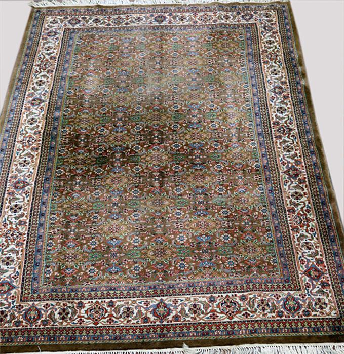 Afghan (?), ca. 302x 216 cm.