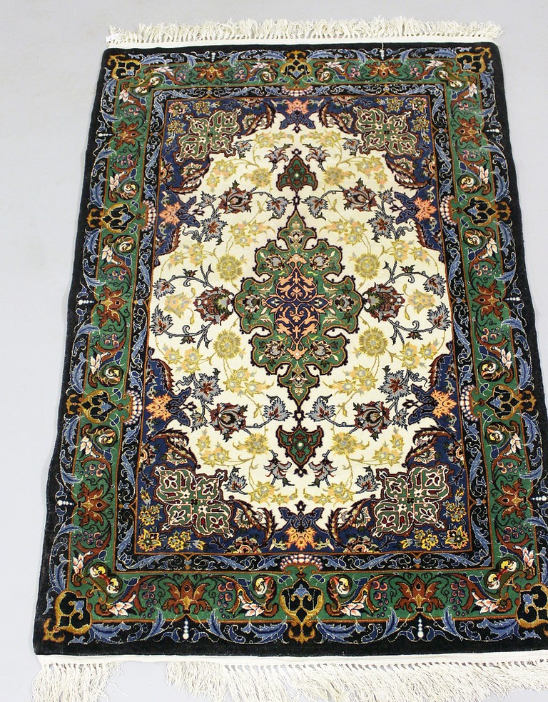 Isfahan, Korkwolle, ca. 109x 75 cm.