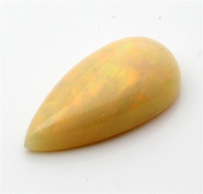 Weißer Opal, ca. 8,8 ct.