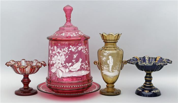 Zwei Biedermeier-Fußschalen, Bowlengefäß auf Schale und Vase.