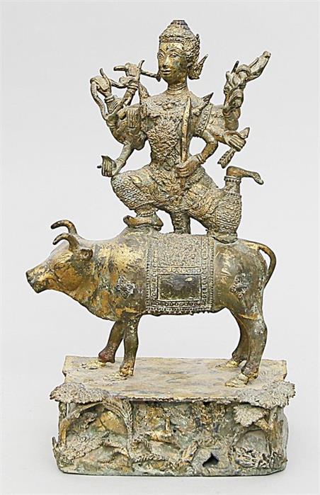 Shiva, auf Stier Nandi reitend.
